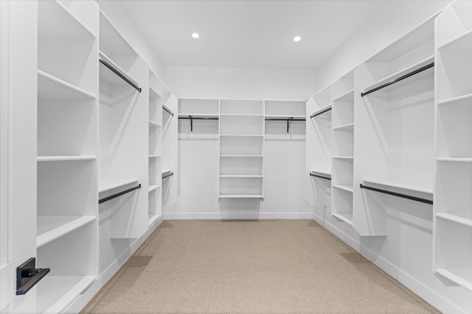 Walk-in closet